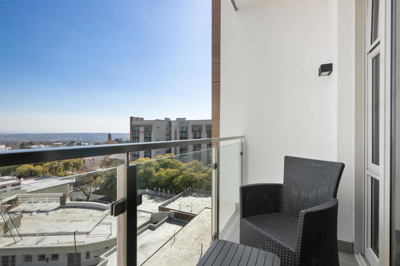 The Tyrwhitt Rosebank Apartments (Adults Only) Johannesburgo Exterior foto