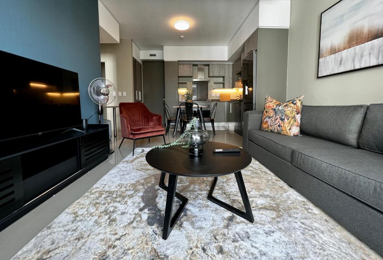 The Tyrwhitt Rosebank Apartments (Adults Only) Johannesburgo Exterior foto