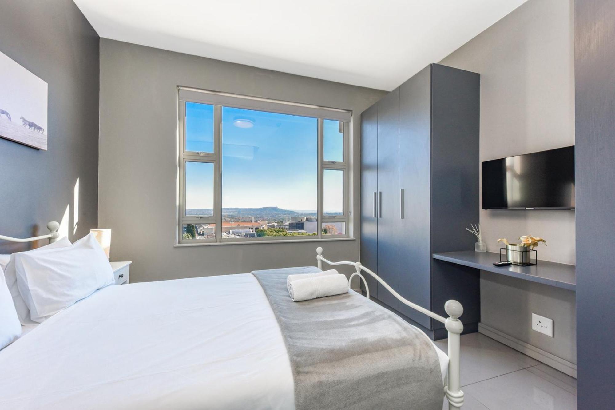 The Tyrwhitt Rosebank Apartments (Adults Only) Johannesburgo Exterior foto