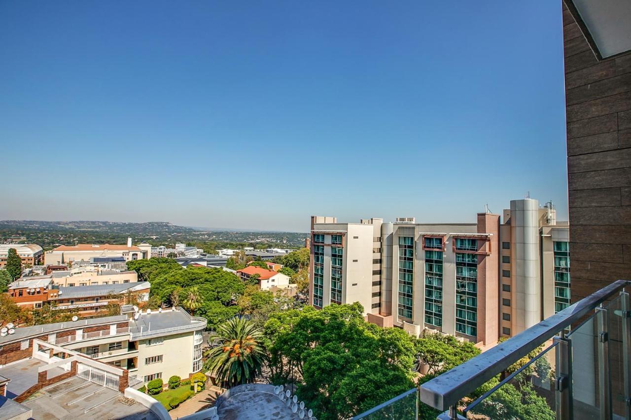 The Tyrwhitt Rosebank Apartments (Adults Only) Johannesburgo Exterior foto