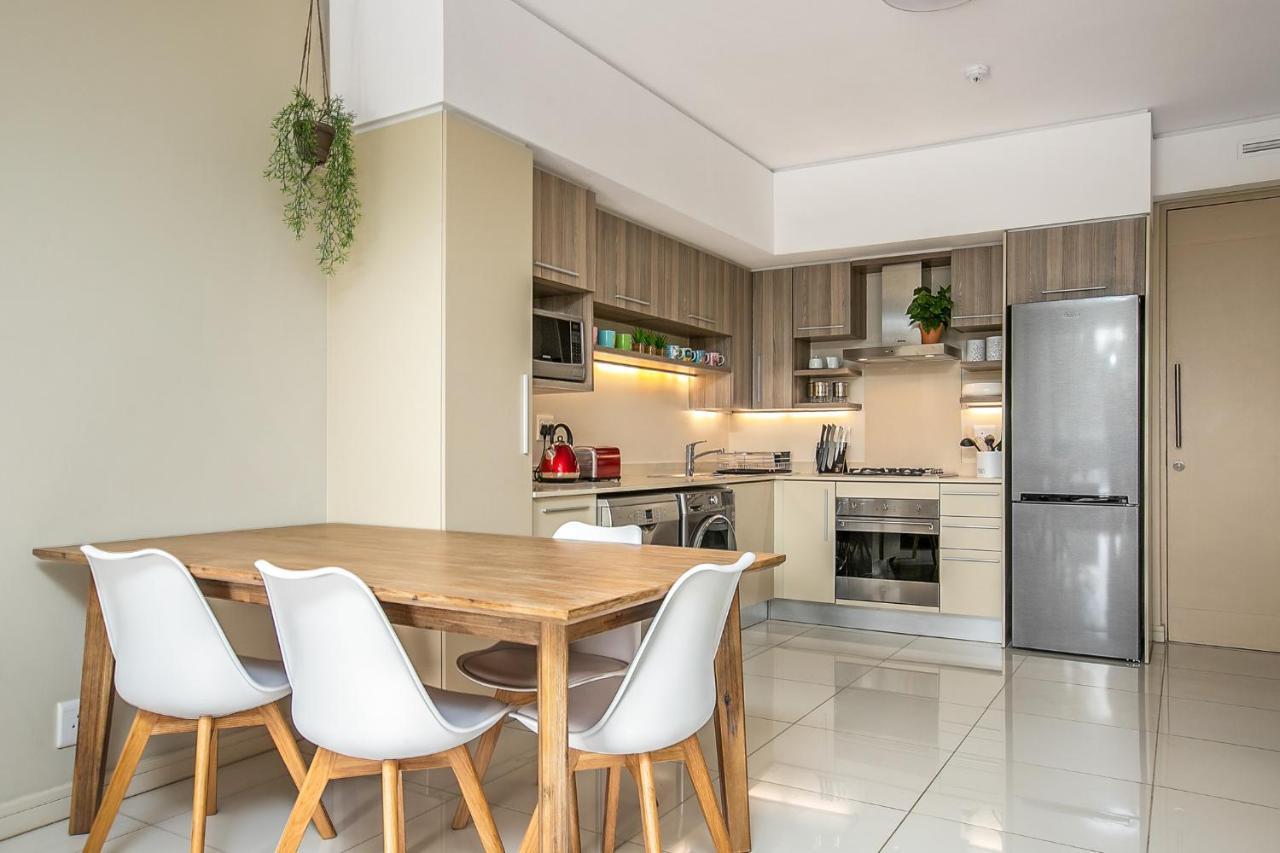 The Tyrwhitt Rosebank Apartments (Adults Only) Johannesburgo Exterior foto